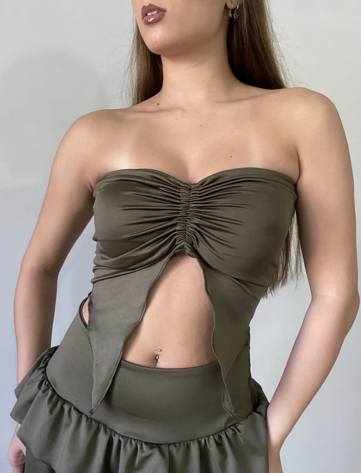 STRAPLESS CON FRUNCE